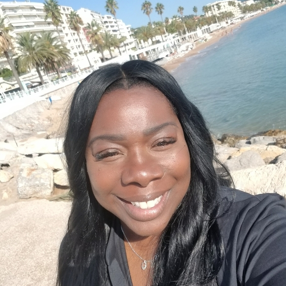 Meet the Posher - Picture 8 of 8